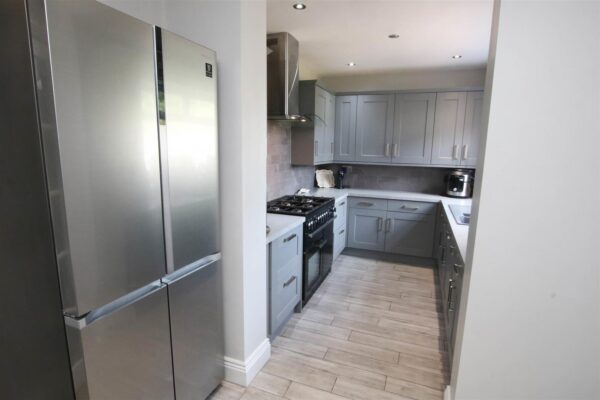 Harrowden Road, Wheatley Hills, Doncaster