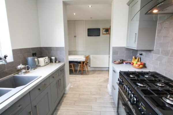 Harrowden Road, Wheatley Hills, Doncaster