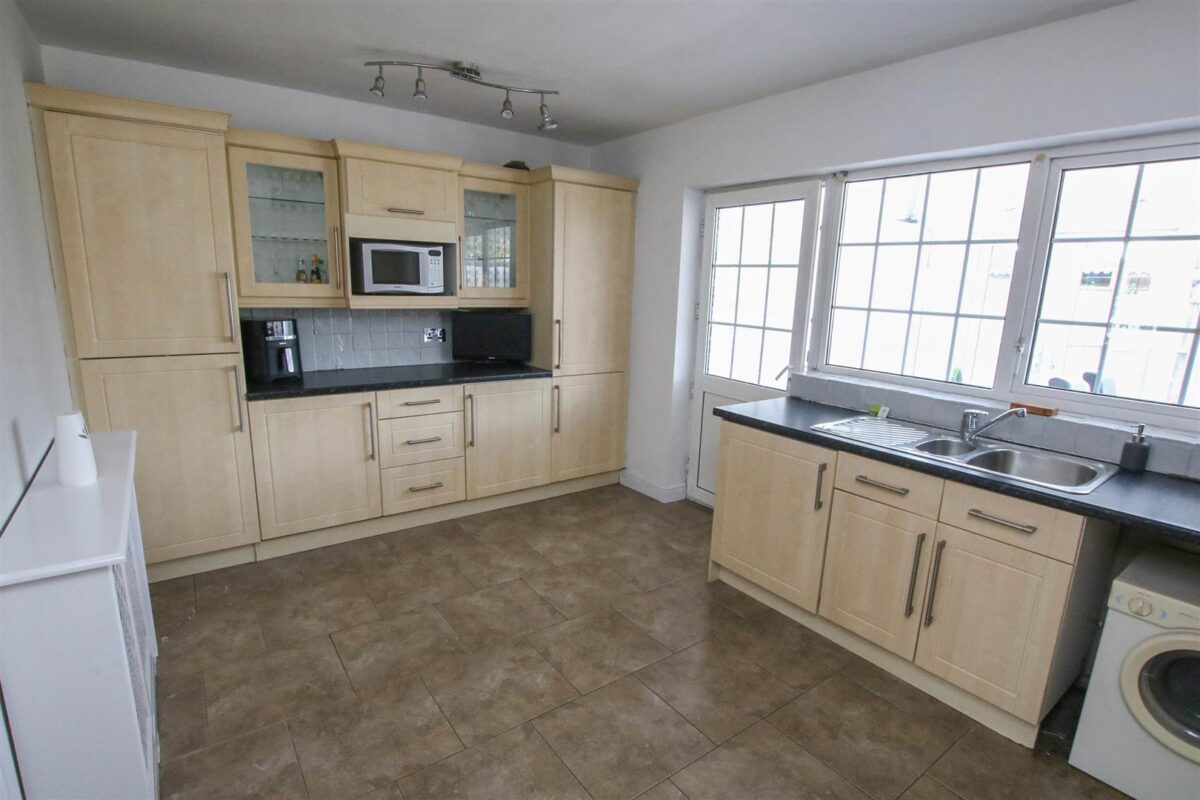 Broadway, Dunscroft, Doncaster