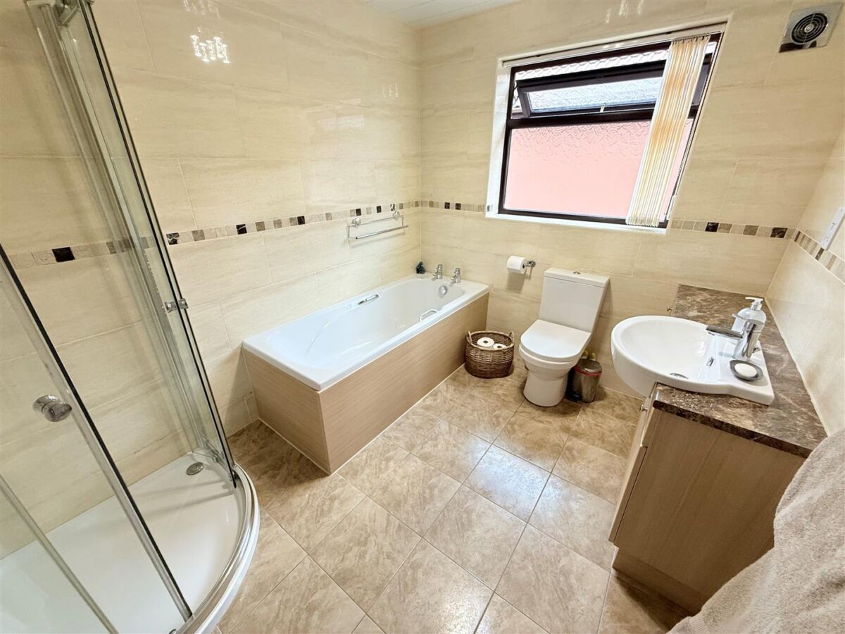 Harvey Close, Finningley, Doncaster