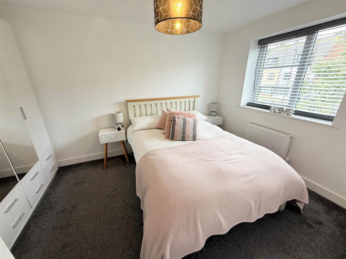 Lake View, Doncaster
