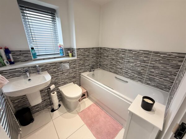Lake View, Doncaster