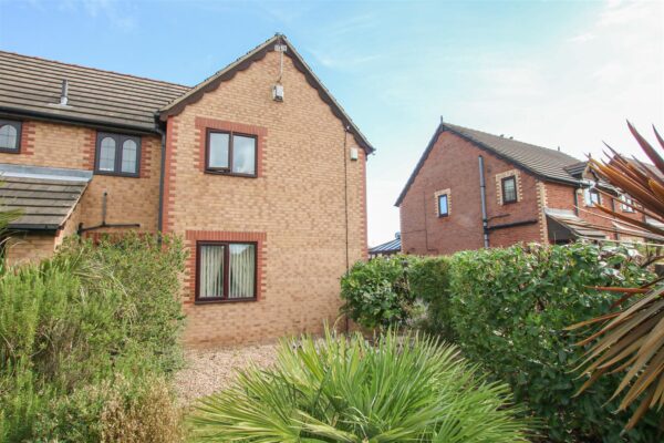 Far Field Close, Edenthorpe, Doncaster
