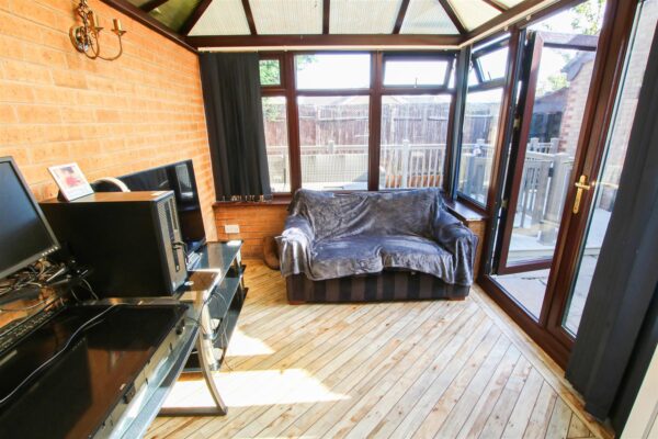 Far Field Close, Edenthorpe, Doncaster