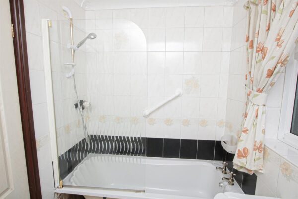 Hallview Road, Rossington, Doncaster