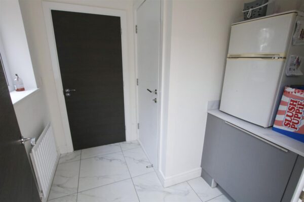 School Lane, Doncaster