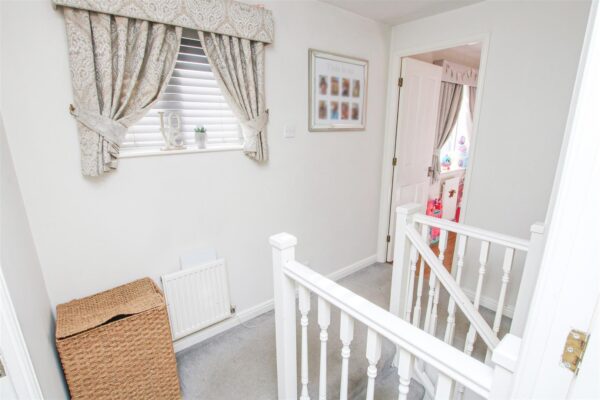 Far Field Close, Edenthorpe, Doncaster