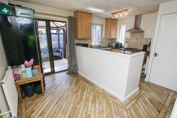 Far Field Close, Edenthorpe, Doncaster