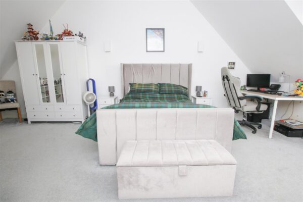 Winder Close, Rossington, Doncaster