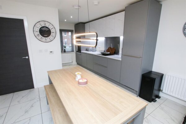 School Lane, Doncaster