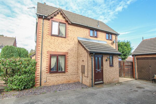 Far Field Close, Edenthorpe, Doncaster