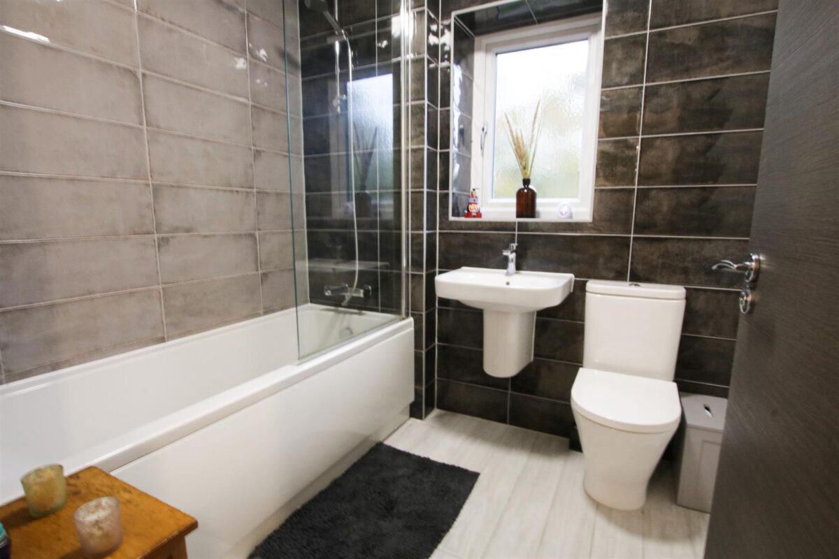 School Lane, Doncaster