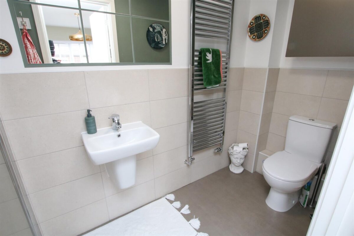 Midford Drive, Wheatley, Doncaster