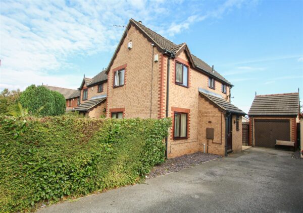 Far Field Close, Edenthorpe, Doncaster