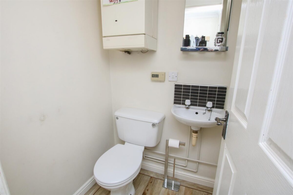 Far Field Close, Edenthorpe, Doncaster