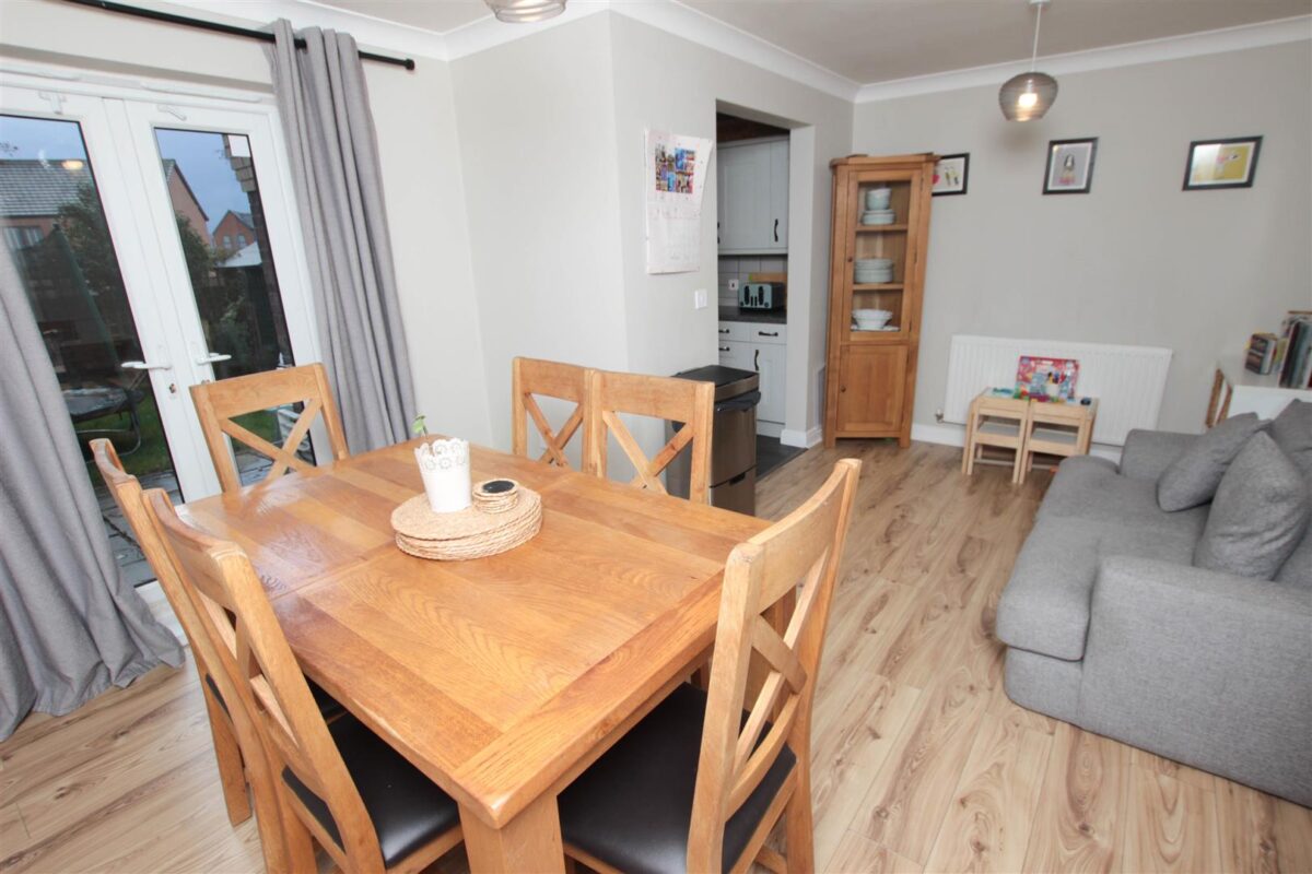 Grassholme Close, Lakeside, Doncaster