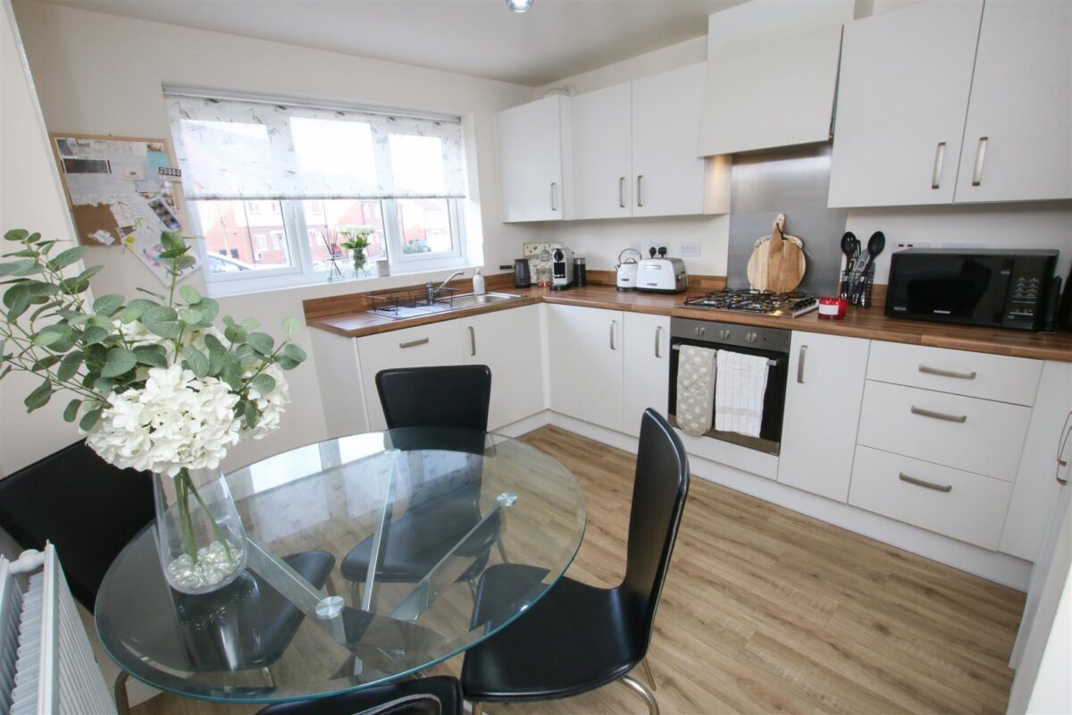 Creek Drive, Woodlands, Doncaster