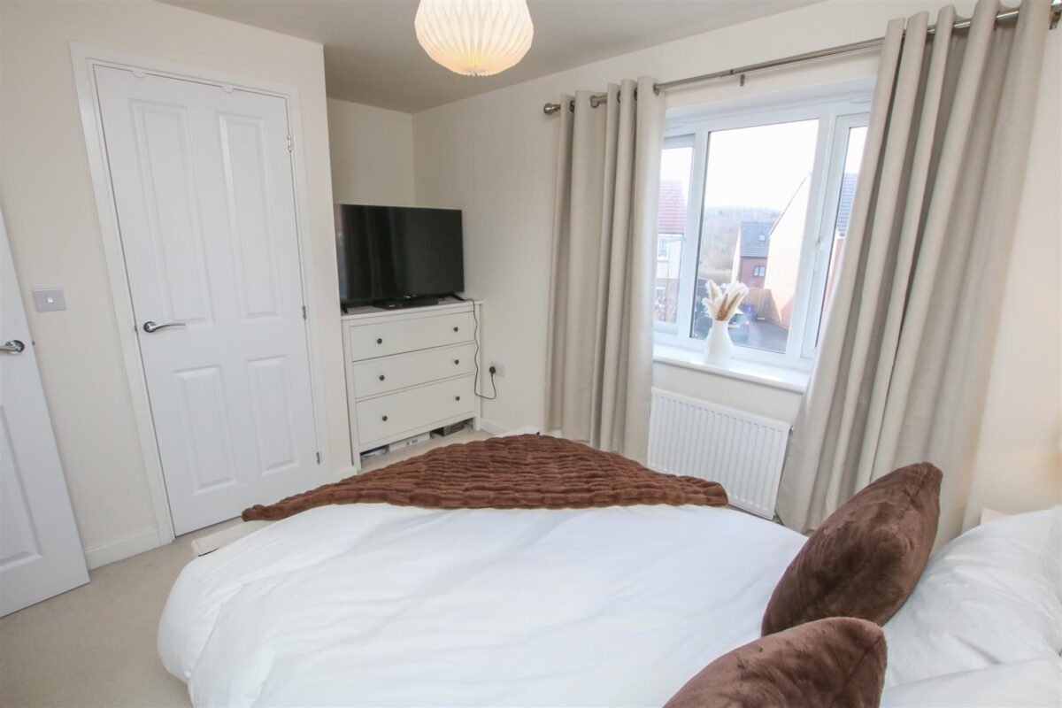 Creek Drive, Woodlands, Doncaster