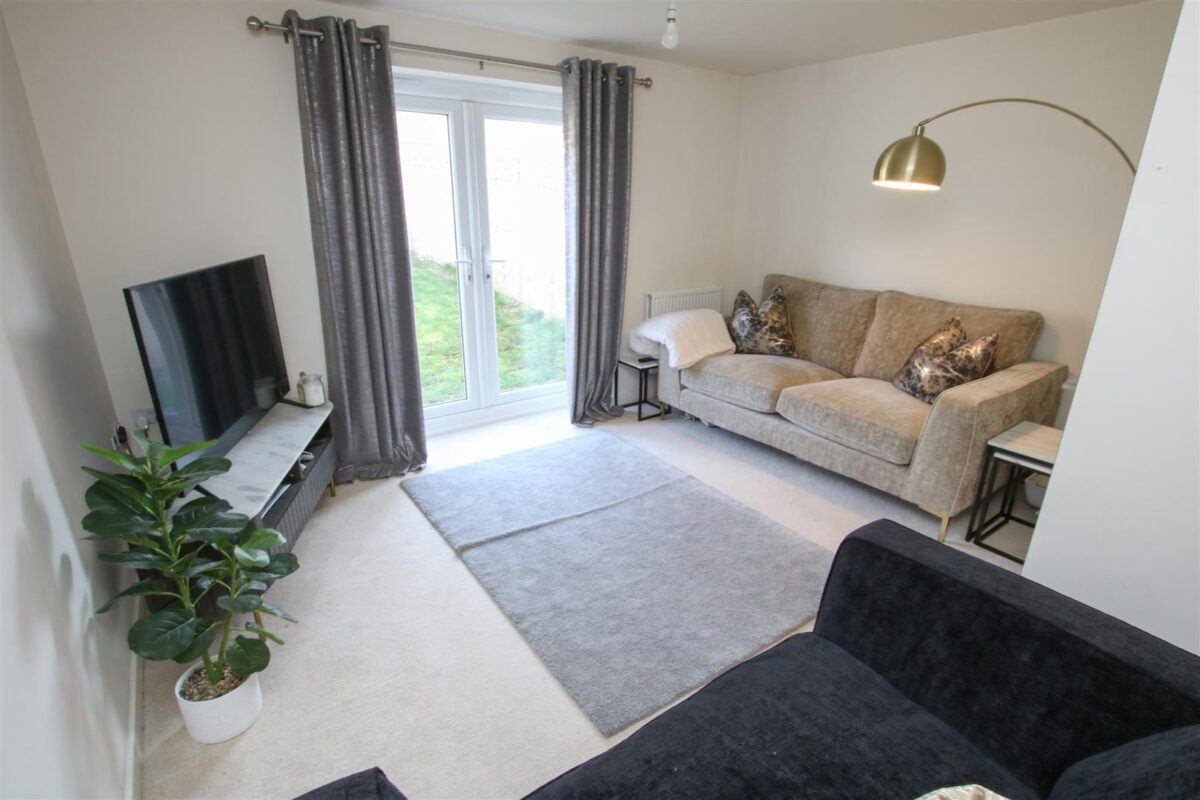 Creek Drive, Woodlands, Doncaster