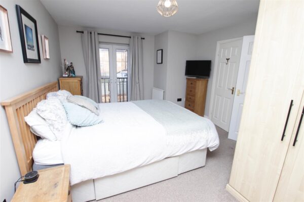 Grassholme Close, Lakeside, Doncaster