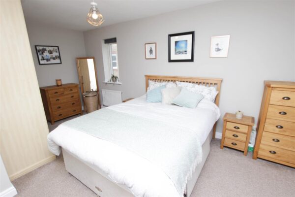 Grassholme Close, Lakeside, Doncaster