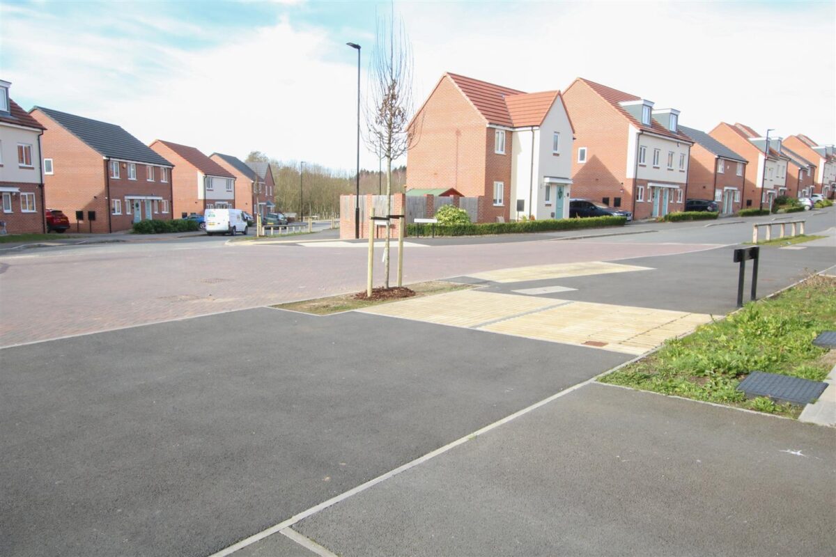 Creek Drive, Woodlands, Doncaster