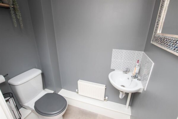 Grassholme Close, Lakeside, Doncaster