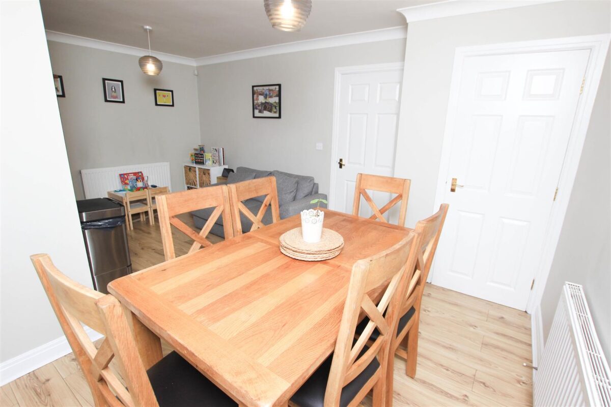 Grassholme Close, Lakeside, Doncaster