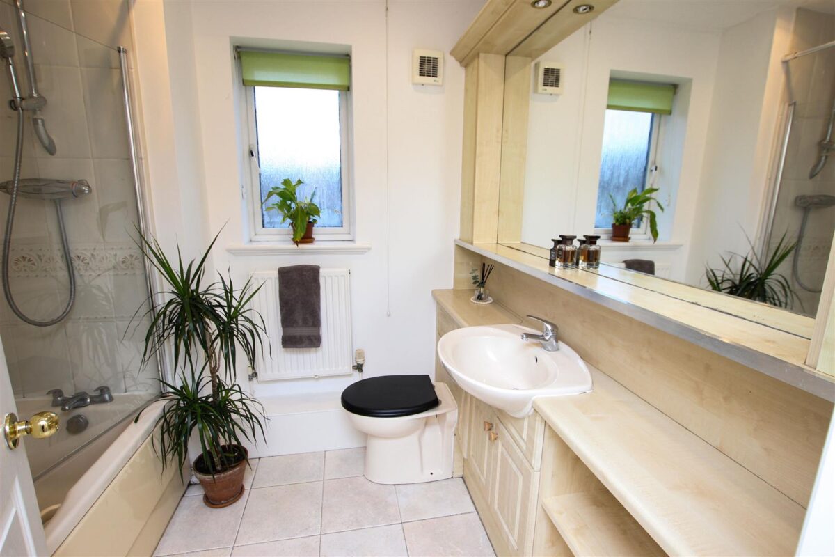 Lakeside Boulevard, Doncaster