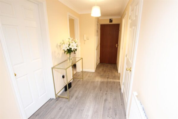 Lakeside Boulevard, Doncaster