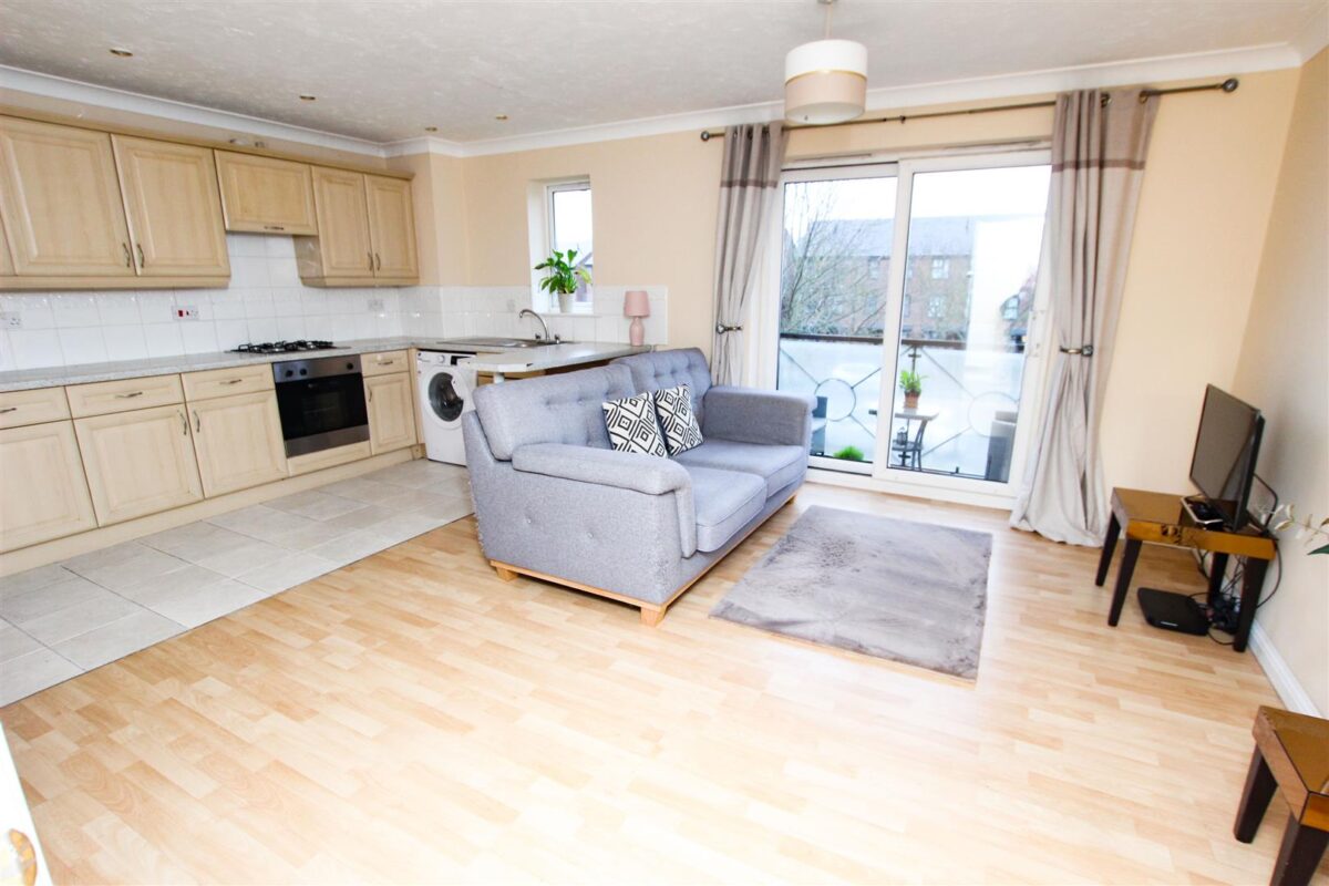 Lakeside Boulevard, Doncaster