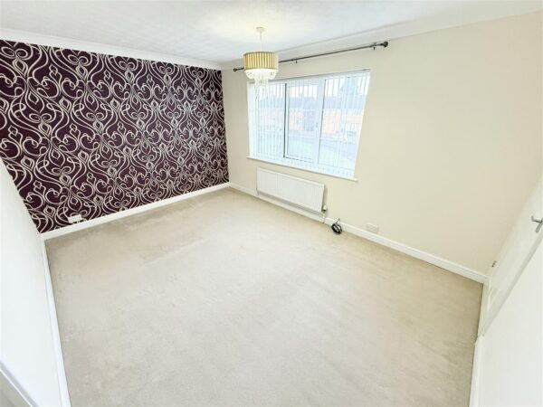 7 Laburnum Drive, Armthorpe