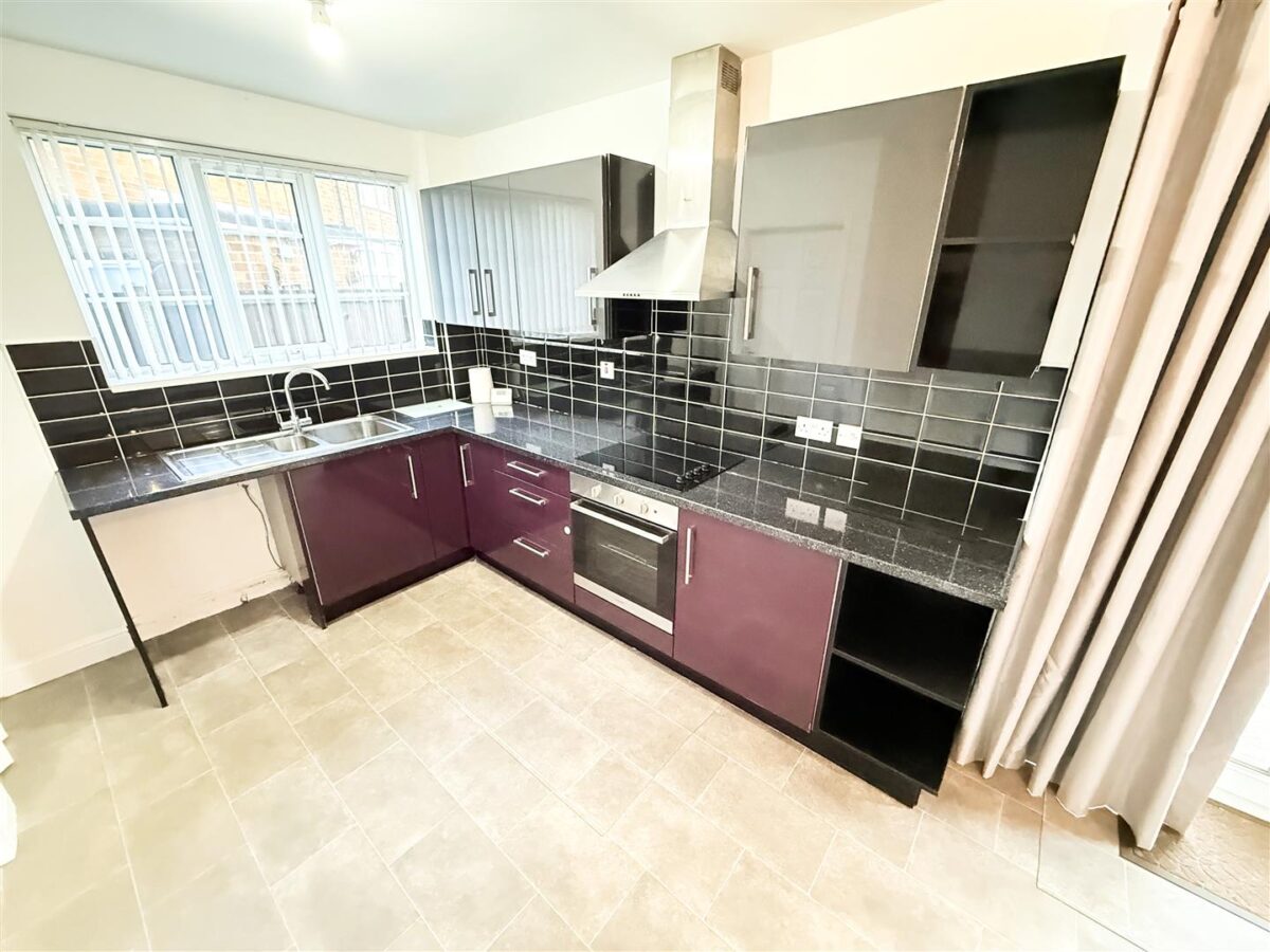 7 Laburnum Drive, Armthorpe