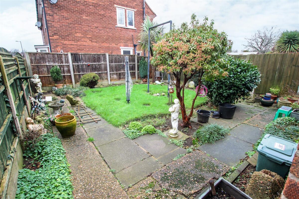 Lonsdale Avenue, Intake, Doncaster