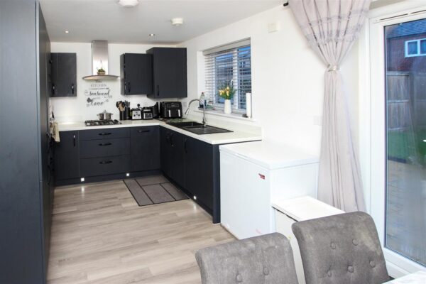 Midford Drive, Doncaster