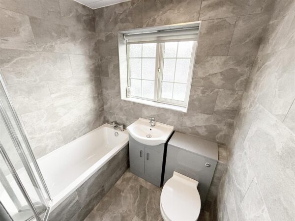 7 Laburnum Drive, Armthorpe