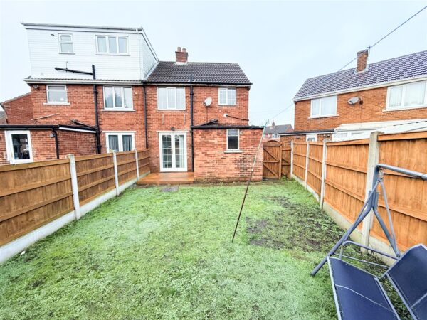 7 Laburnum Drive, Armthorpe