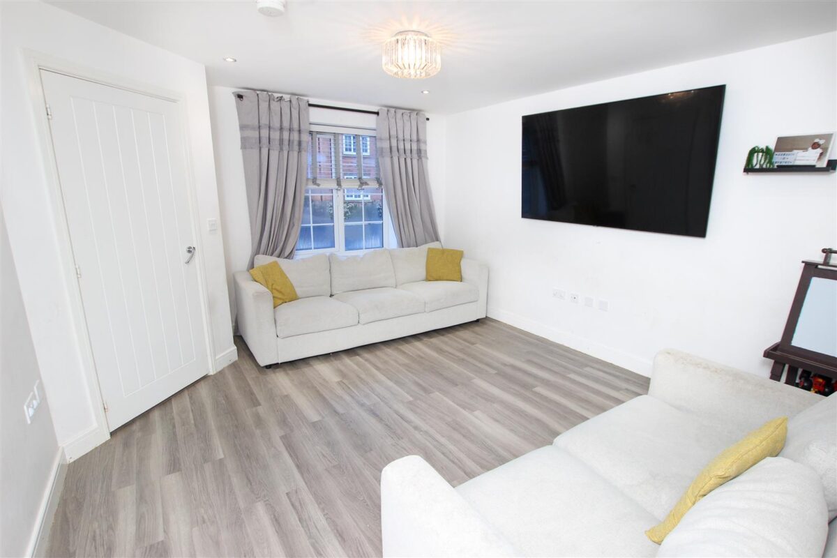 Midford Drive, Doncaster