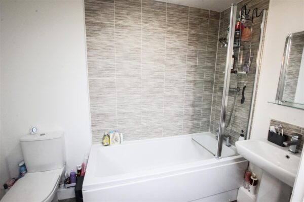 Rosso Close, Doncaster