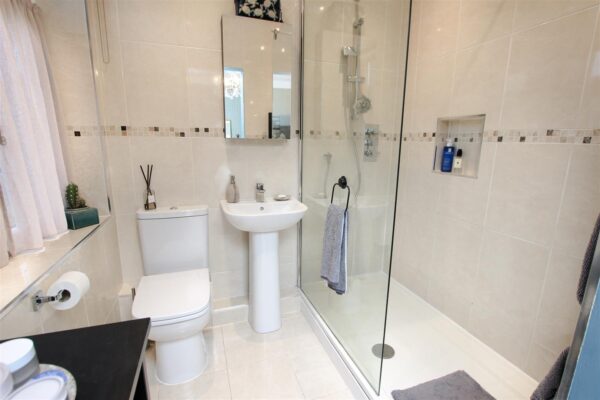 Rose Hill Rise, Bessacarr, Doncaster