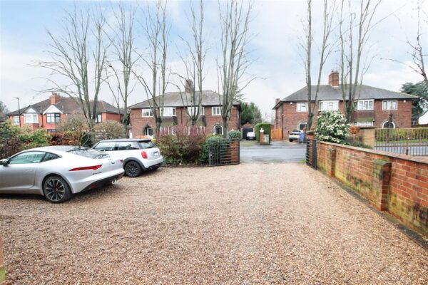 Saxton Avenue, Bessacarr, Doncaster