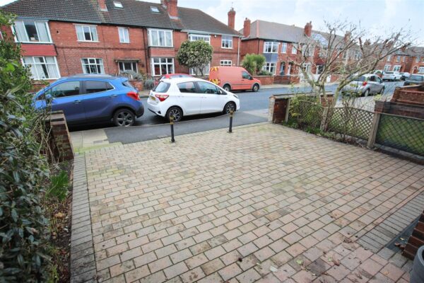 Hampton Road, Town Moor, Doncaster