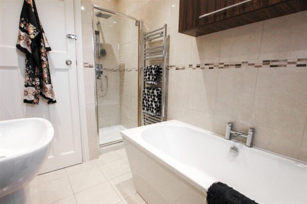 Rose Hill Rise, Bessacarr, Doncaster