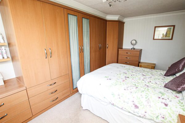 Leinster Avenue, Doncaster