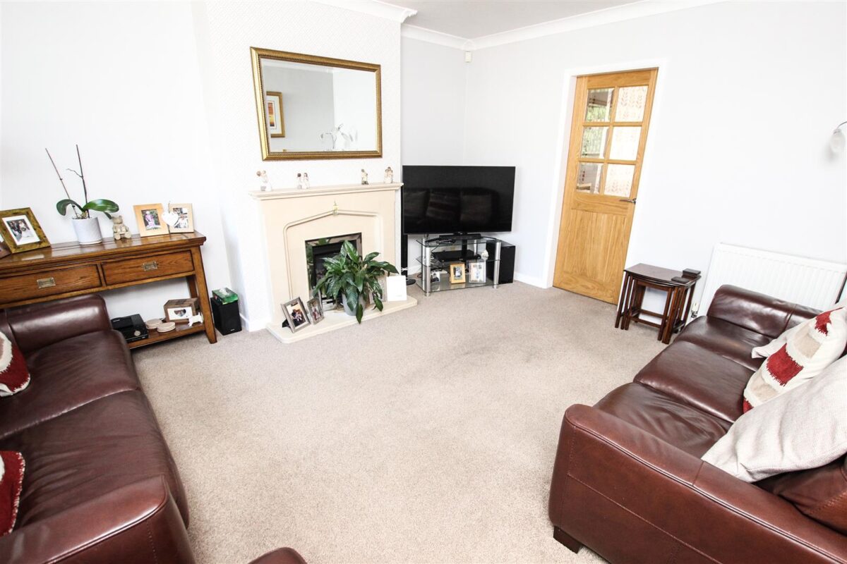 Leinster Avenue, Doncaster