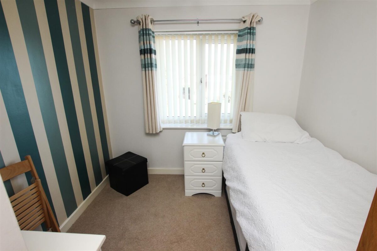 Leinster Avenue, Doncaster