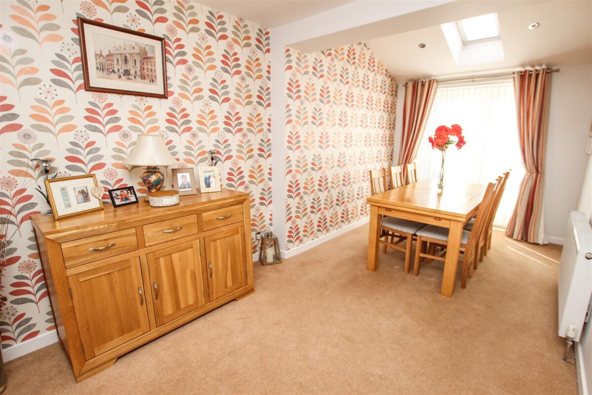 Leinster Avenue, Doncaster