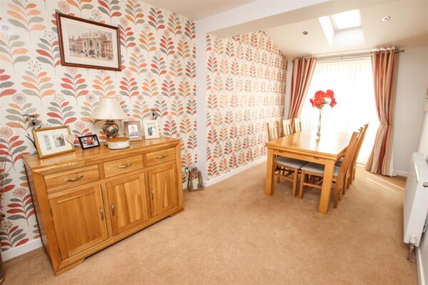 Leinster Avenue, Doncaster