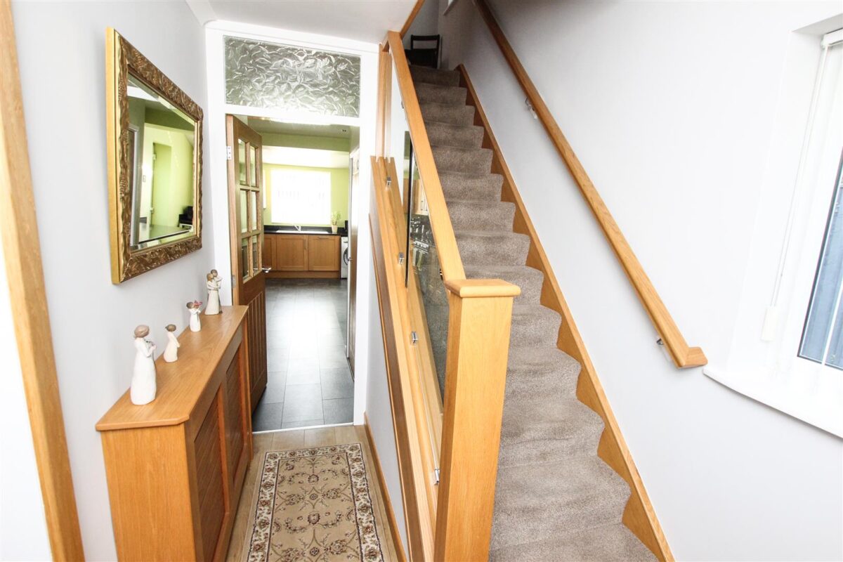 Leinster Avenue, Doncaster