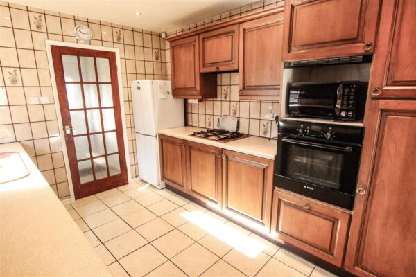 Lyndale Avenue, Doncaster